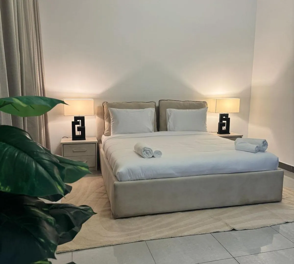 Swarg Stay In Heart Of Dubai In Jvc United Arab Emirates