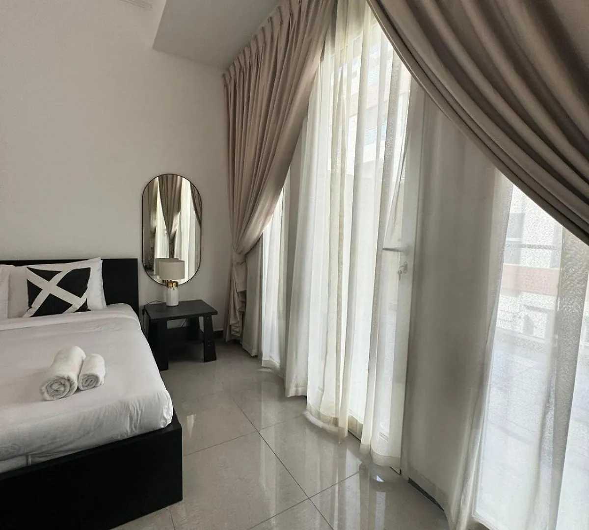 Villa Swarg Stay In Heart Of Dubai In Jvc United Arab Emirates